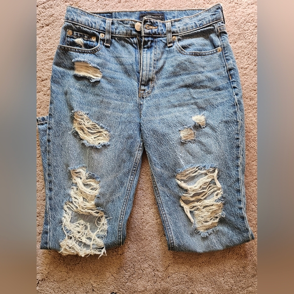 Aeropostale Mom Jeans size 6 EUC - Picture 2 of 5